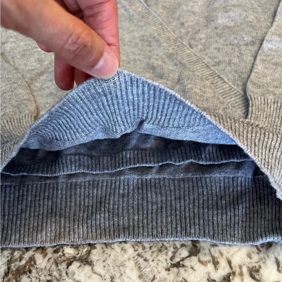 Medium Gray Knit Cross Sweater Wrap Soft Fall Winter Women’s Misses Long Sleeve - Picture 6 of 8